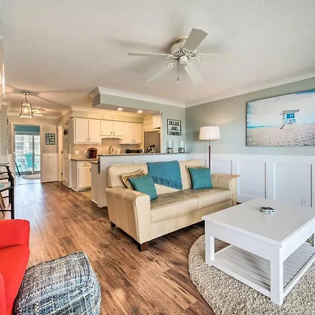 Bright Carolina Beach Condo - Walk To Shore! Exterior photo