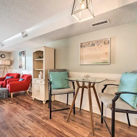 Bright Carolina Beach Condo - Walk To Shore! Exterior photo