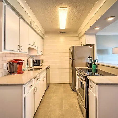 Bright Carolina Beach Condo - Walk To Shore! Exterior photo